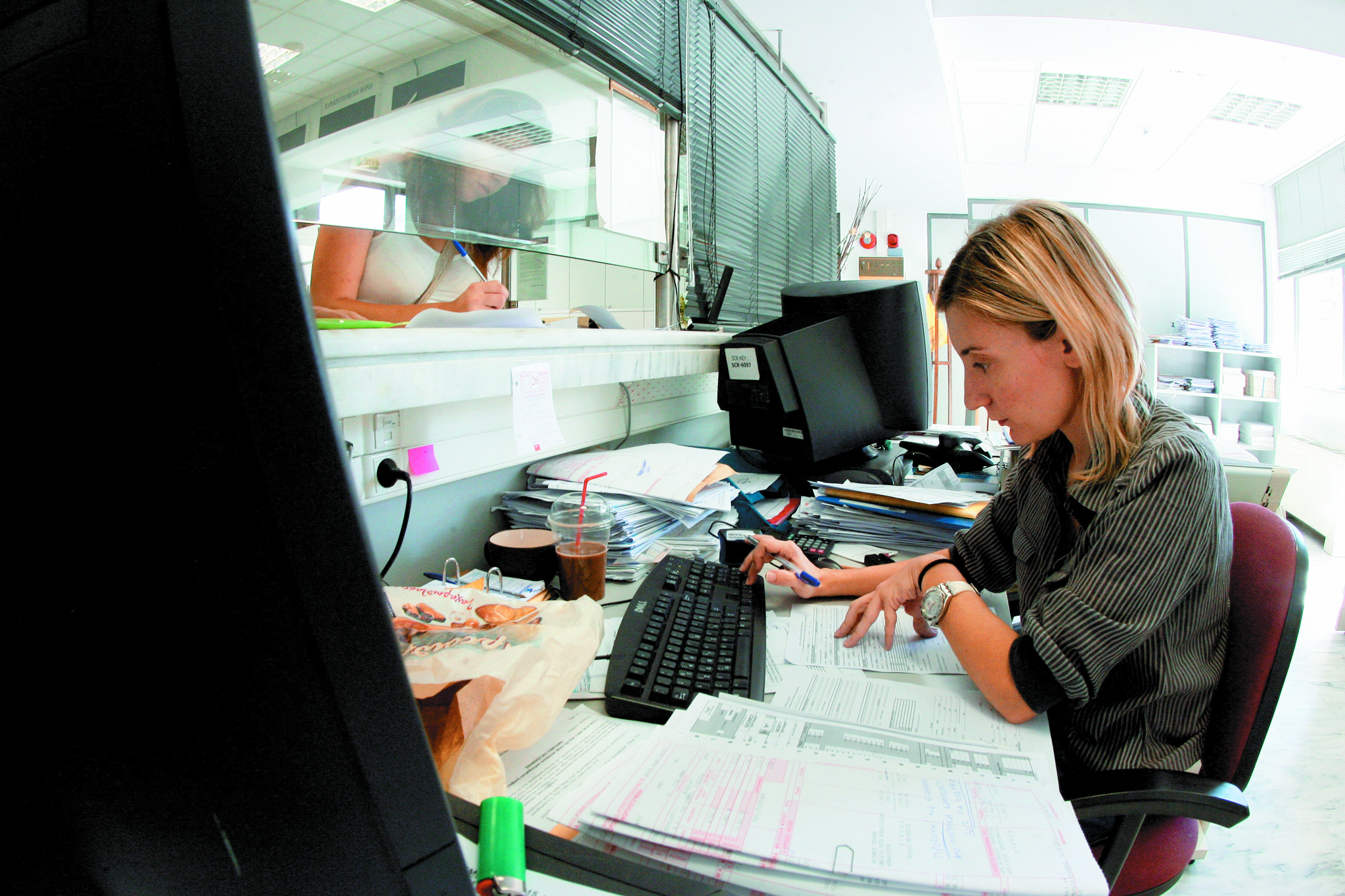 Μείωση 40% στον αριθμό των προϊσταμένων υπουργείων