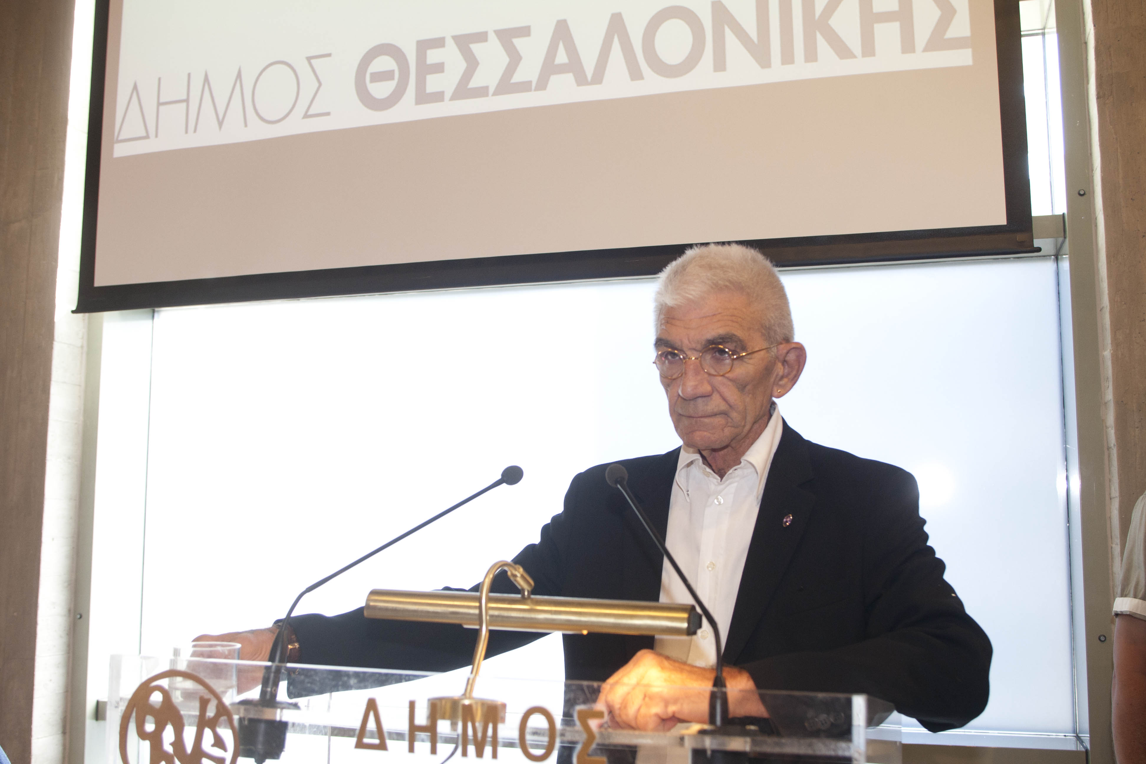 Μπουτάρης κατά Ματθαιόπουλου: Είσαι ψεύτης με περικεφαλαία