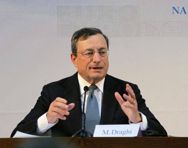 Bloomberg : Δοκιμάζει τα όρια της εξουσίας του ο πρόεδρος της ΕΚΤ