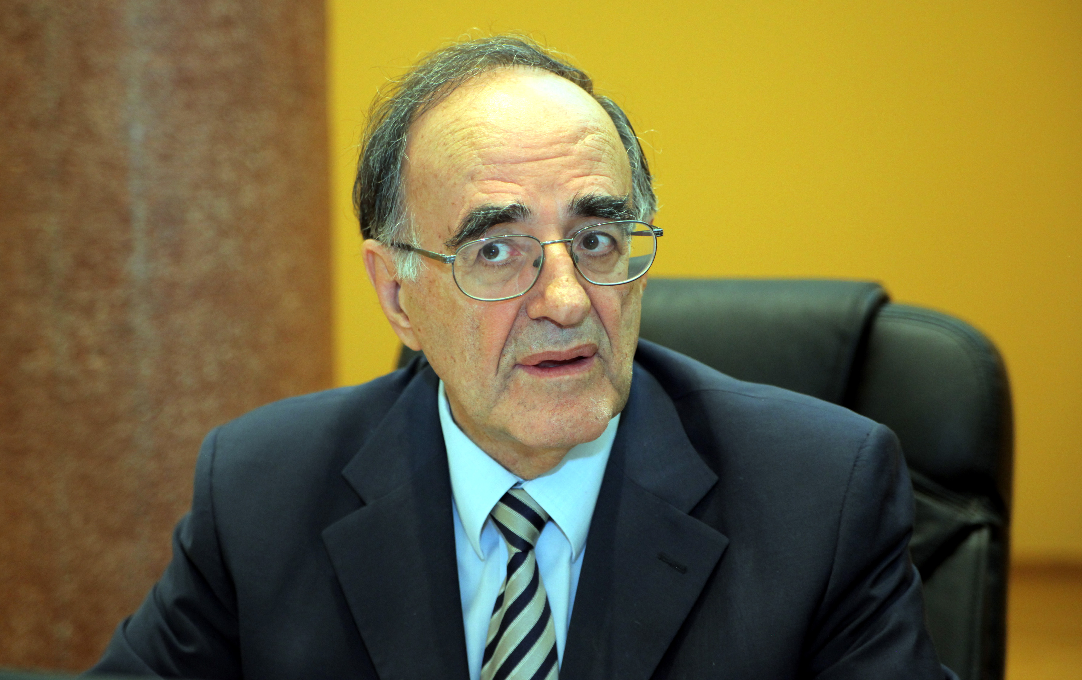 Σούρλας: Ερώτημα για το αν πρώην δικαστικοί μπορούν να δικηγορούν