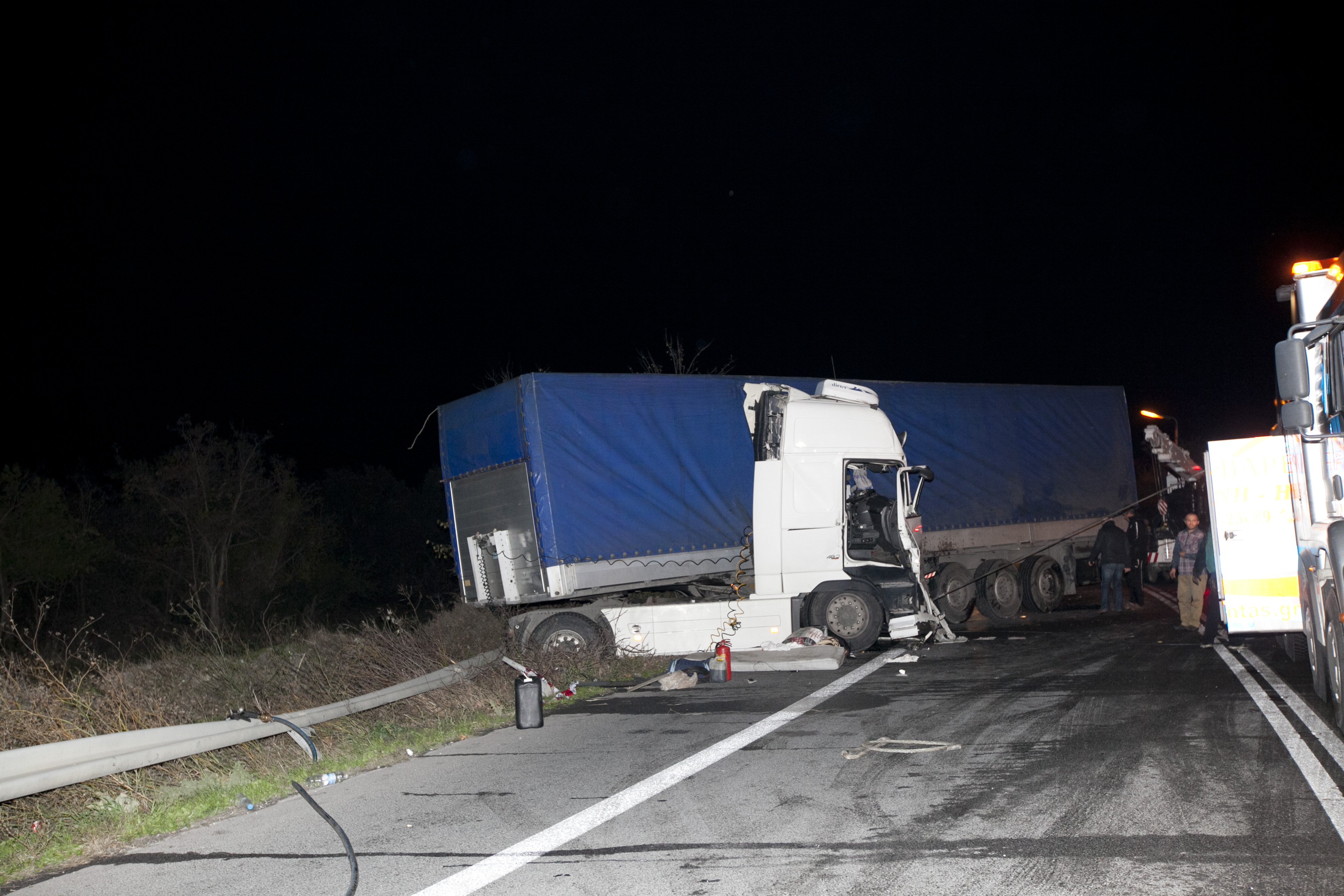 Θεσσαλονίκη: Ανετράπη νταλίκα στην περιφερειακή οδό
