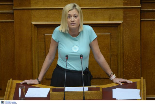 Επιμένει η Ραχήλ Μακρή για τα €100δισ.: Τι δεν καταλαβαίνετε;