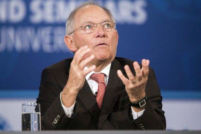 Schäuble: “I respect Varoufakis, he is a famous economist”