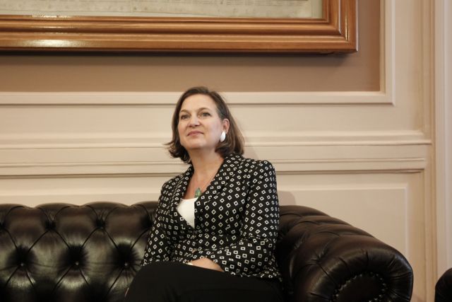 Συνάντηση Τσίπρα με τη βοηθό υπουργό Εξωτερικών των ΗΠΑ