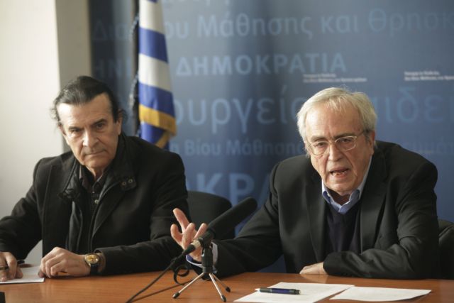 Baltas and Kourakis clash over university entry exams