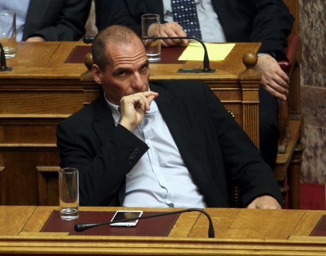 Varoufakis hints towards the possibility of a Greek default