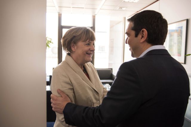 Tsipras recourse to Merkel for the continuation of negotiations