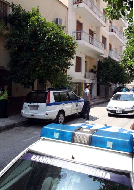 Επίθεση αγνώστων σε αστυνομικό της Τροχαίας στα Εξάρχεια