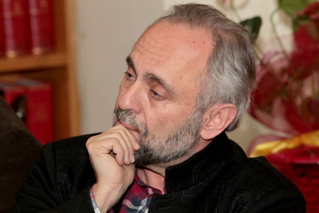 Οχι του ΣτΕ στο αίτημα Χατζάκη να «παγώσει» η παύση του από το Εθνικό Θέατρο