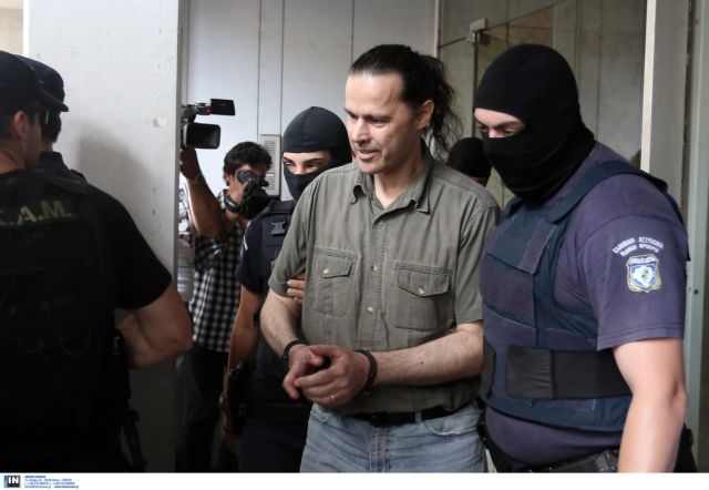 Για επτά λόγους αρνείται το «βραχιολάκι» ο Σάββας Ξηρός