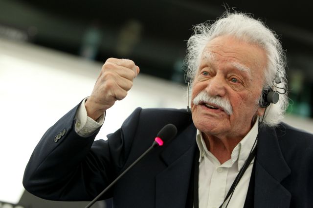 Γλέζος κατά Σουλτς: Γελασμένοι όσοι νομίζουν ότι θα υποτάξουν την Ελλάδα