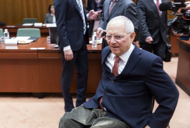 Βερολίνο: Διαψεύδει σχέδιο αναδιάρθρωσης του χρέους