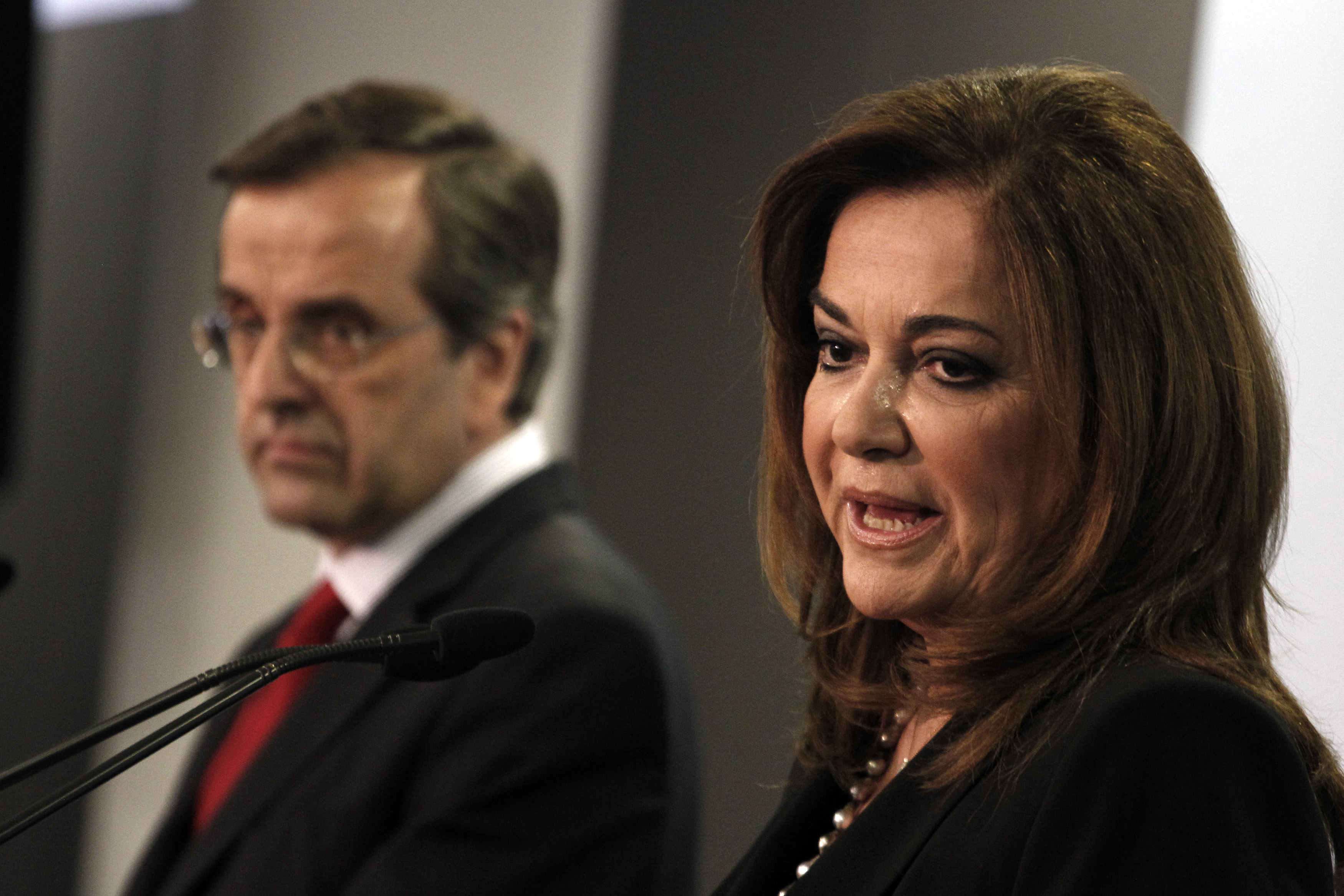 Η συνάντηση Μπακογιάννη-Τσίπρα παγώνει τη σχέση της με Σαμαρά