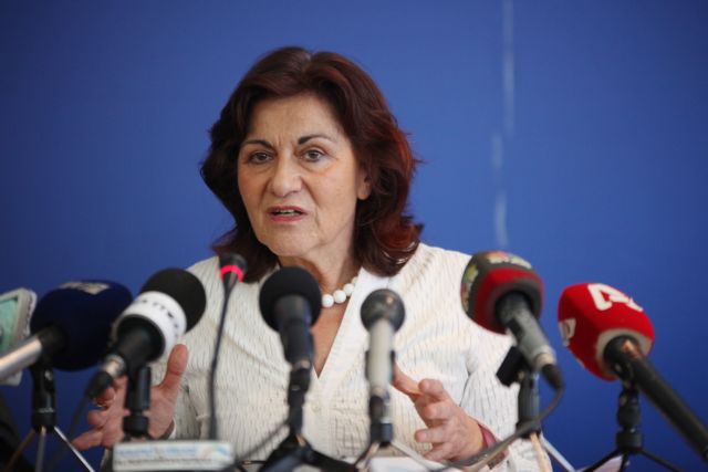 Θεανώ Φωτίου: «Εργαζόμαστε για λύση εντός ευρώ»