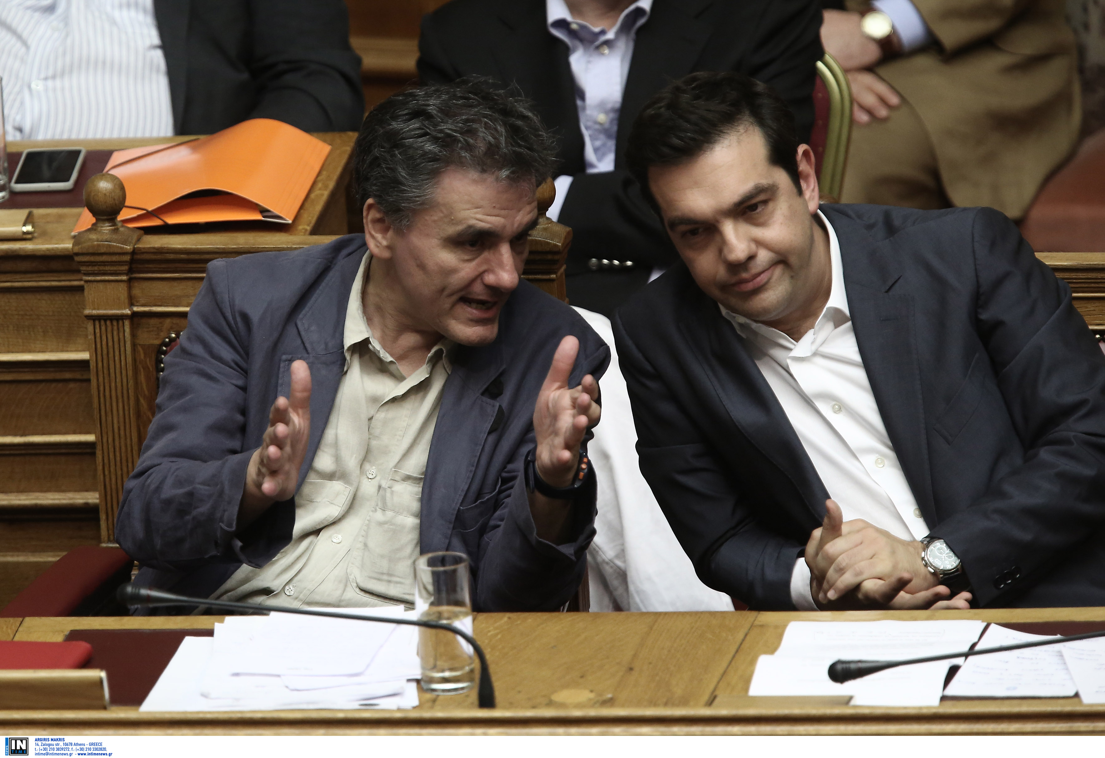 Die Welt: Ο Τσίπρας άφησε τα ηνία της διαπραγμάτευσης στον Γκλεν Κιμ