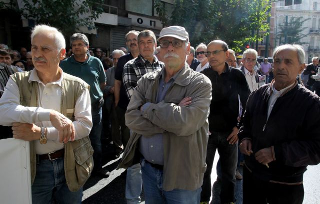 Labor Ministry denies across the board pension cuts are immanent