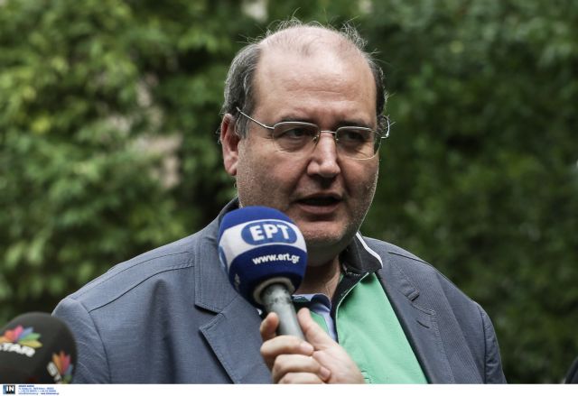 “Awkwardness” at first meeting between Filis and private school owners