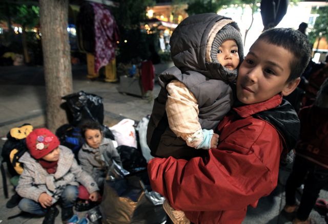Refugee crisis: PM Tsipras to meet with mayors and local bishops