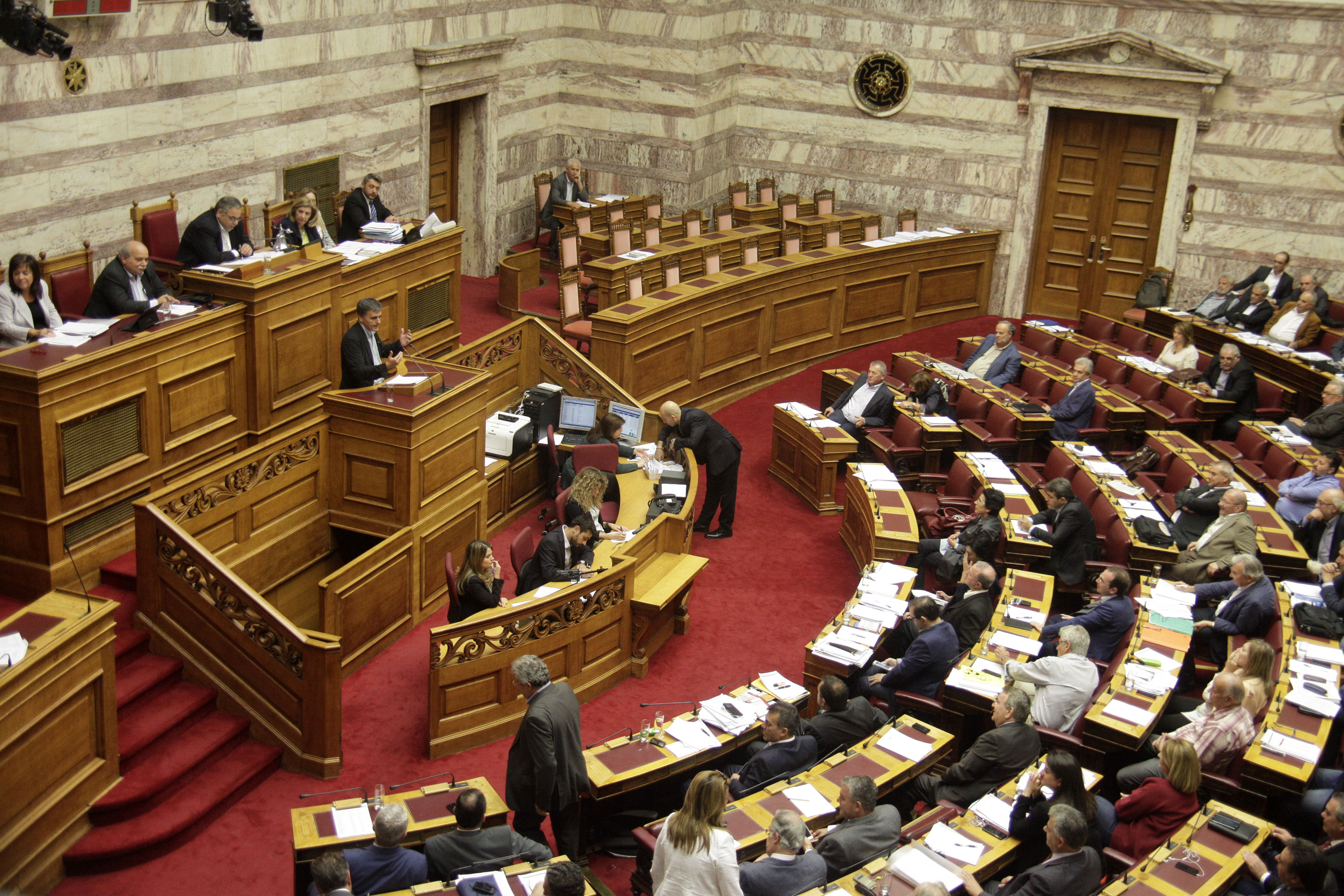 Βουλή:Εγκρίθηκε κατά πλειοψηφία το πολυνομοσχέδιο με τα προαπαιτούμενα