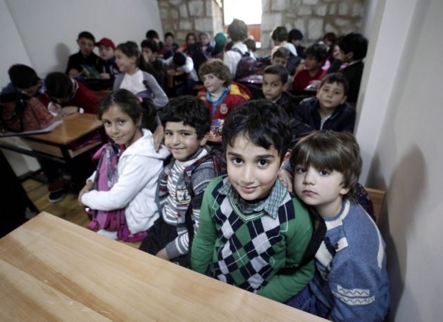 Τουρκία: Χωρίς σχολείο πάνω από 400.000 προσφυγόπουλα από τη Συρία