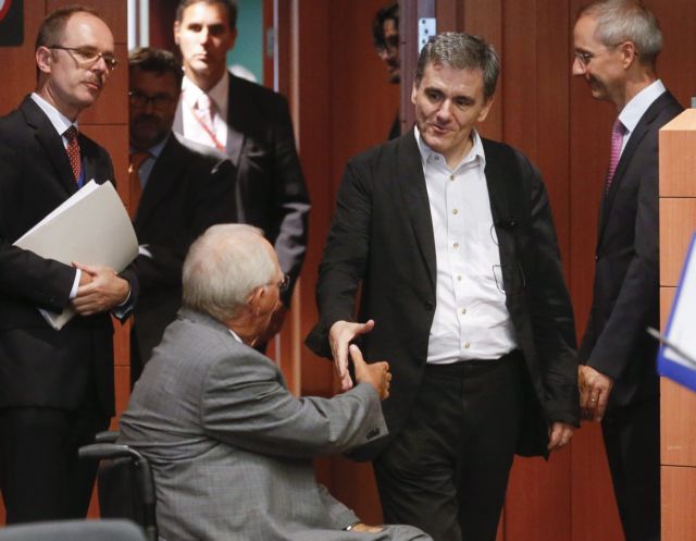 Tsakalotos and Katrougalos arrange meetings for pension reform