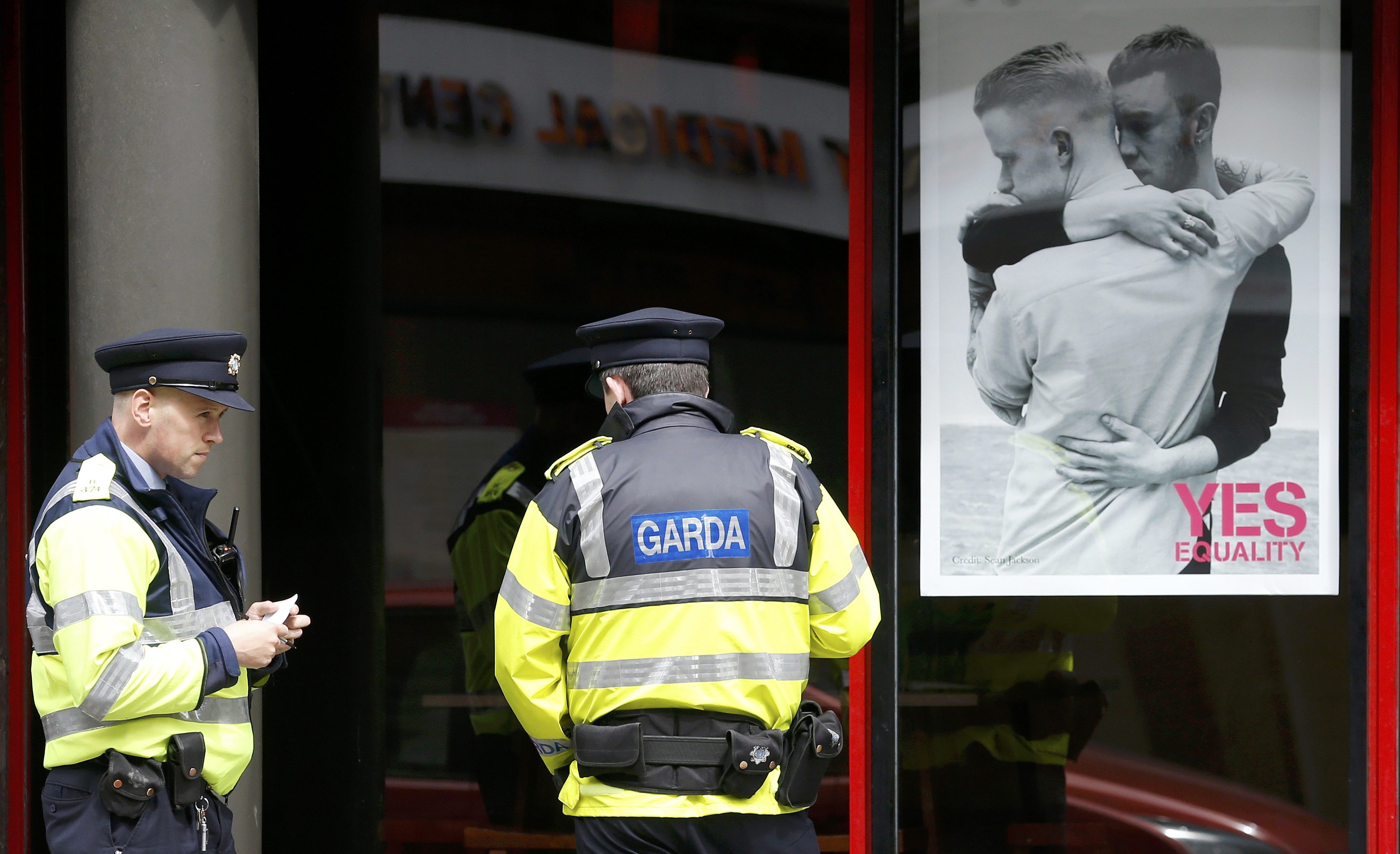 Δουβλίνο: Eνοπλη επίθεση σε ξενοδοχείο – Ενας νεκρός