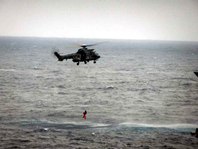 Hellenic Navy helicopter crashes on Kinaros during military exercise