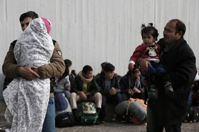 Χιλιάδες πρόσφυγες εγκλωβισμένοι σε Αθήνα-Ειδομένη