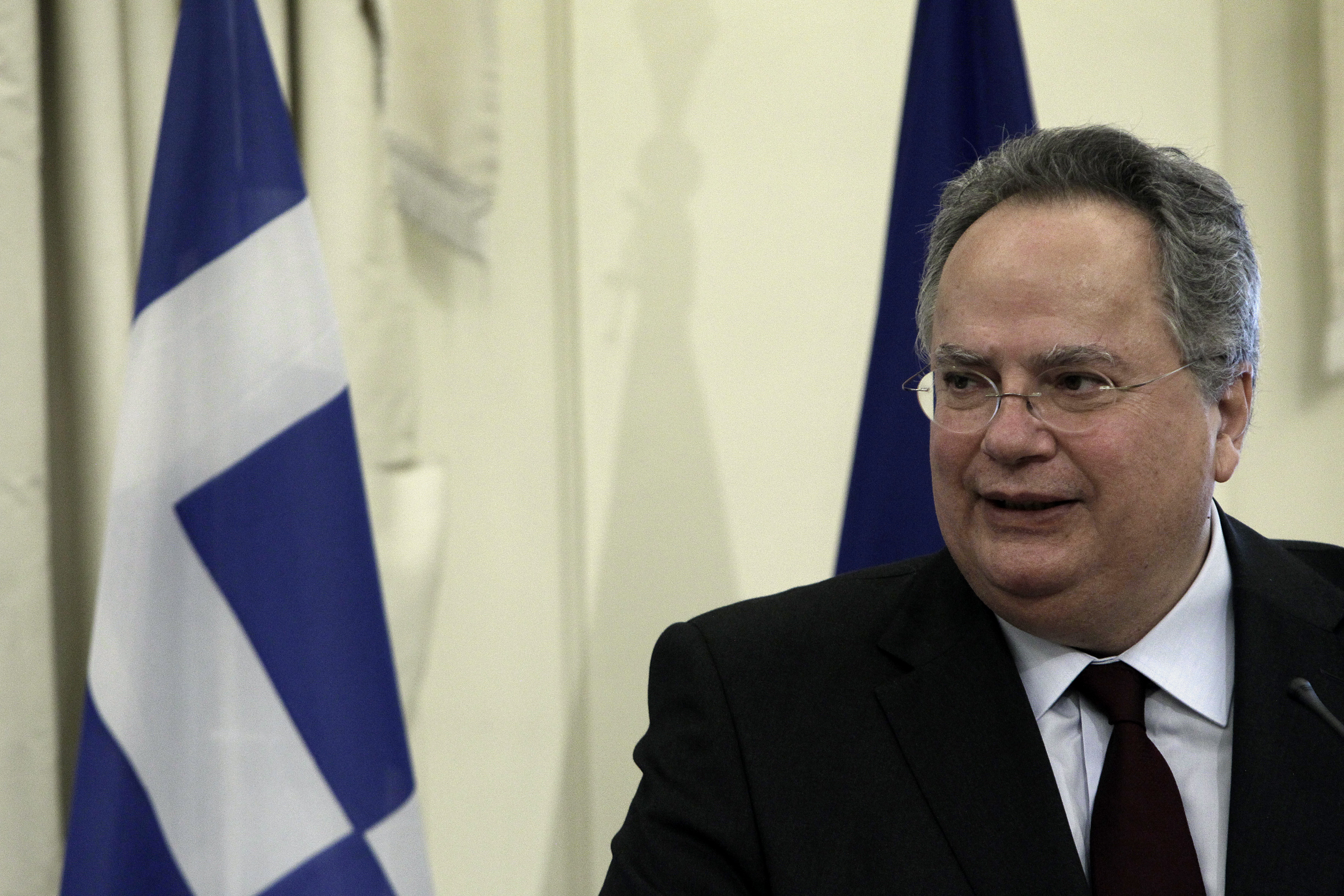 Κοτζιάς: Βρώμικο παιχνίδι η Αυστρία βοηθά όσους δε θέλουν τη Μέρκελ