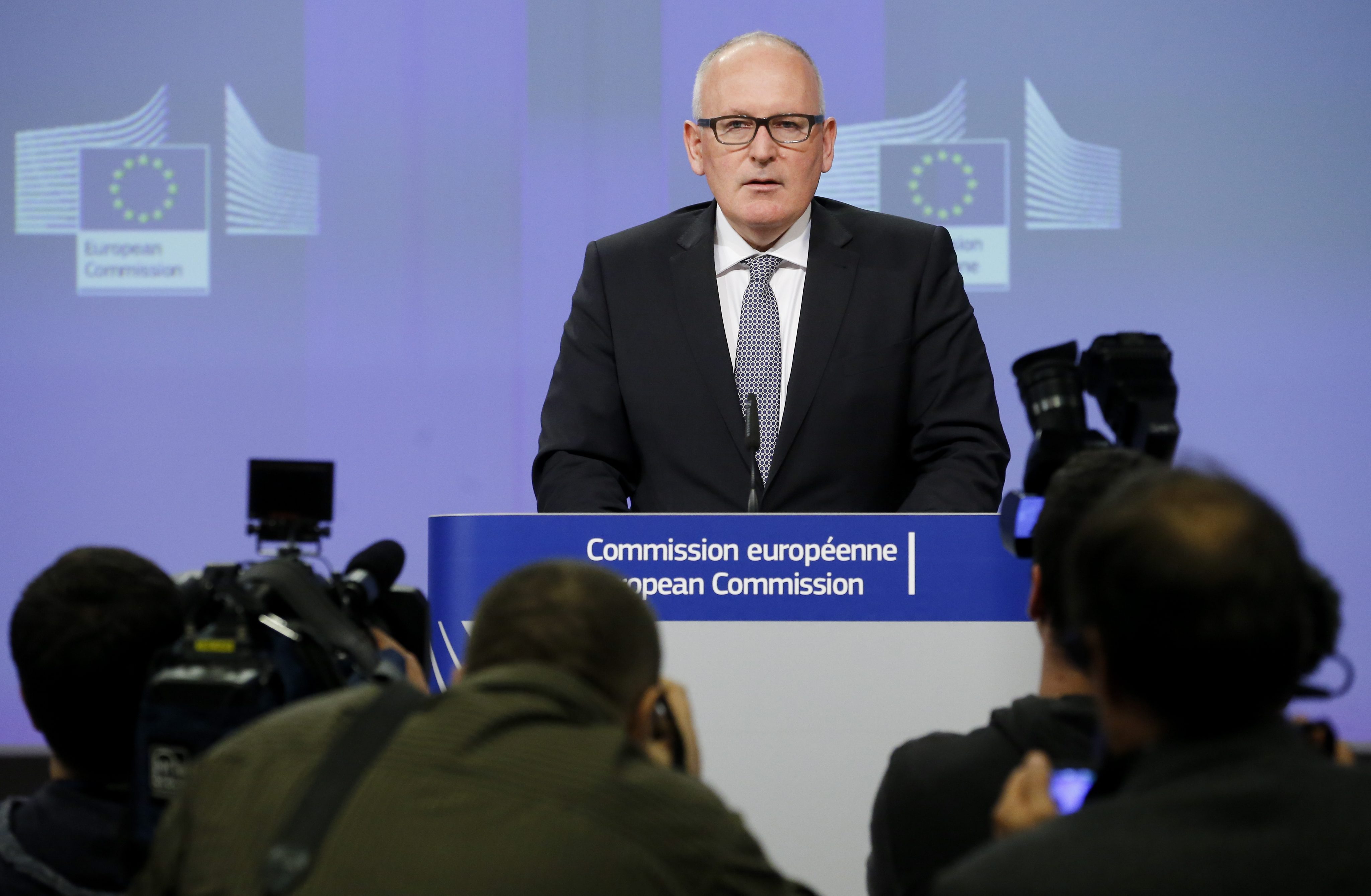 Κομισιόν: Ελλάδα-Τουρκία να αλλάξουν την νομοθεσία περί ασύλου