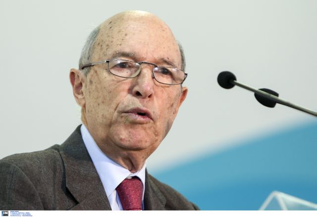 Simitis warns that Greece may be faced with a fait accompli