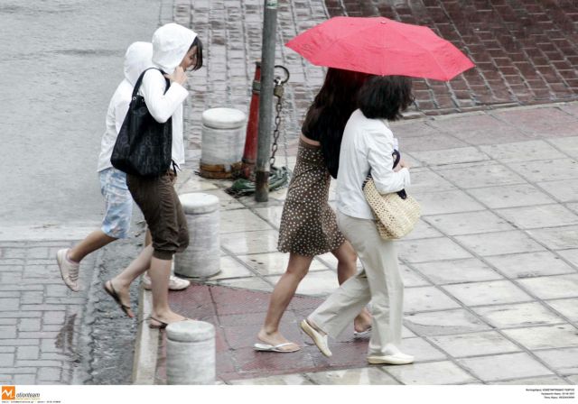 Καιρός: Τοπικές βροχές στα δυτικά, κεντρικά και βόρεια