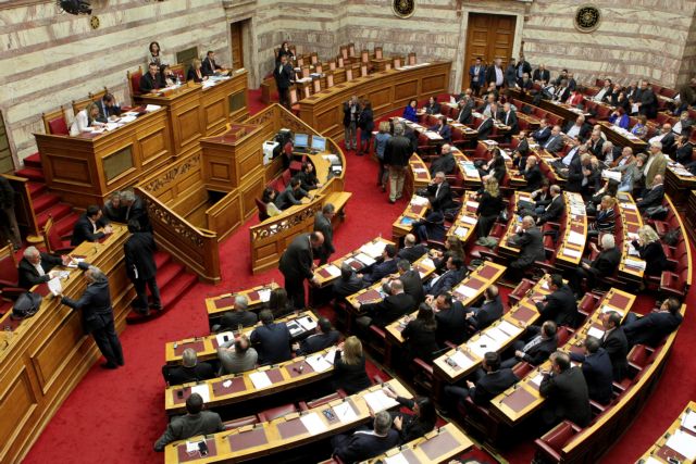 Συζήτηση στη Βουλή για την ασφάλεια-Τσίπρας: «Η στάση της ΝΔ είναι εθνικά επικίνδυνη» – Μητσοτάκης: «Δεν θα ανεχθούμε μια χώρα ξέφραγο αμπέλι» | tovima.gr