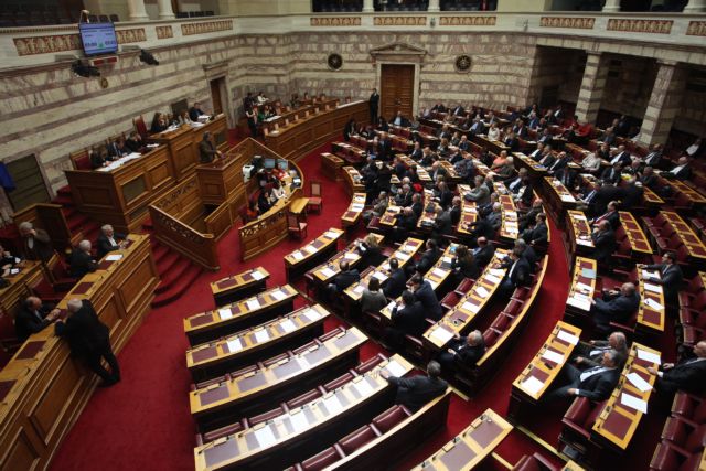 Ψηφίστηκε με 153 «ναι» το Ασφαλιστικό-Φορολογικό από την Ολομέλεια της Βουλής (Live)