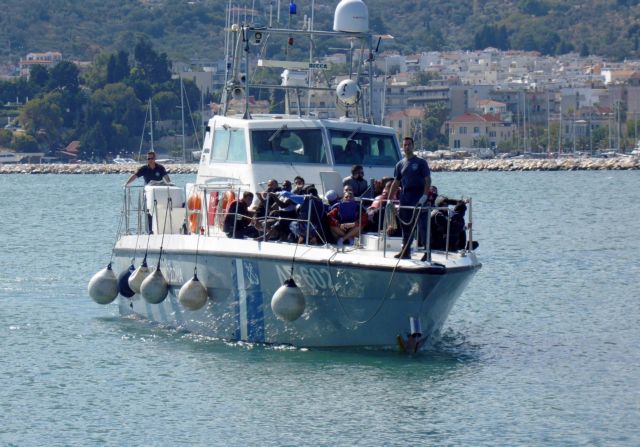 Σκάφος με 65 μετανάστες εντοπίσθηκε ανατολικά της Σητείας