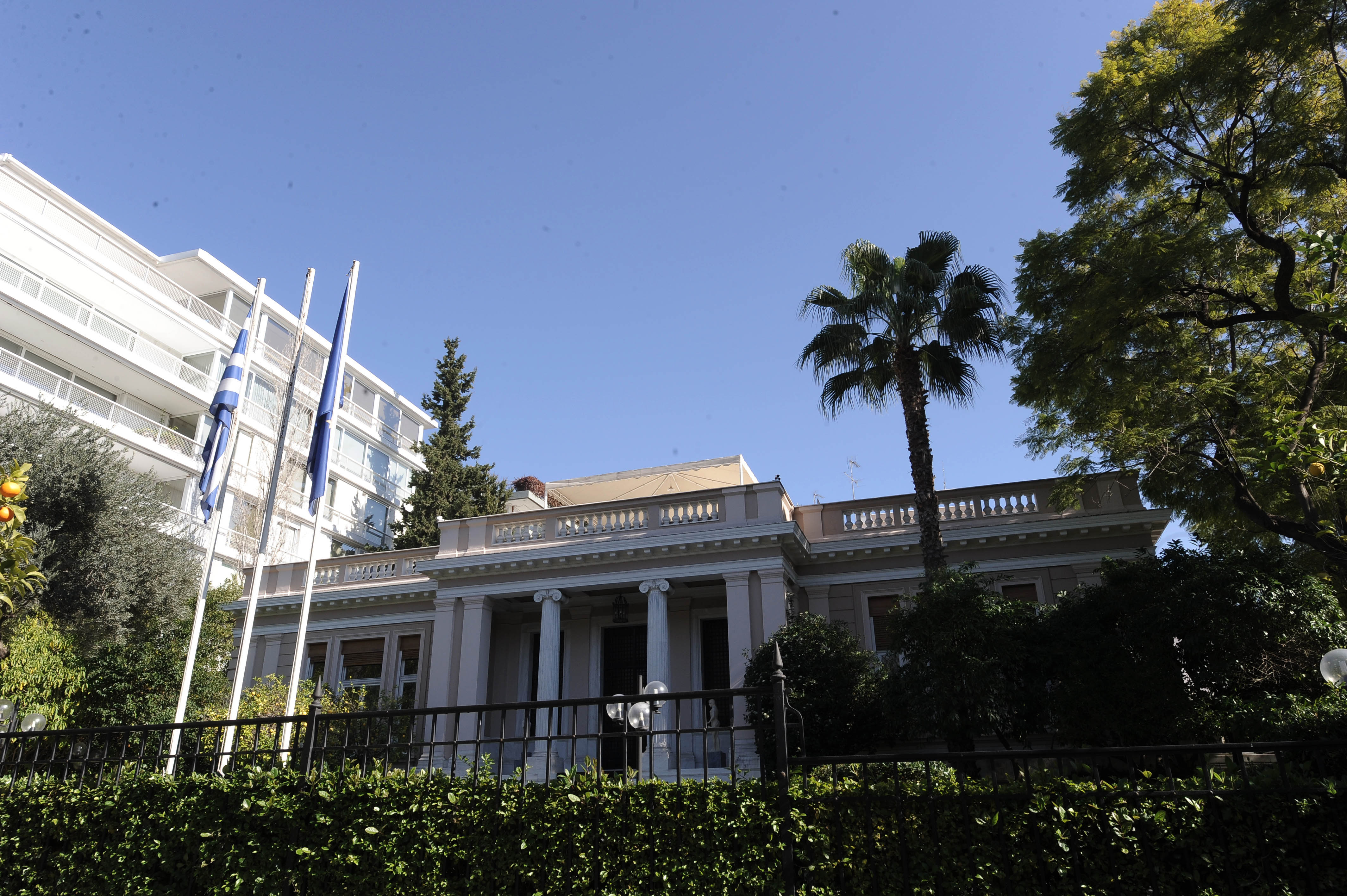 Νέα κόντρα κυβέρνησης – Ν.Δ. για τις Offshore των βουλευτών