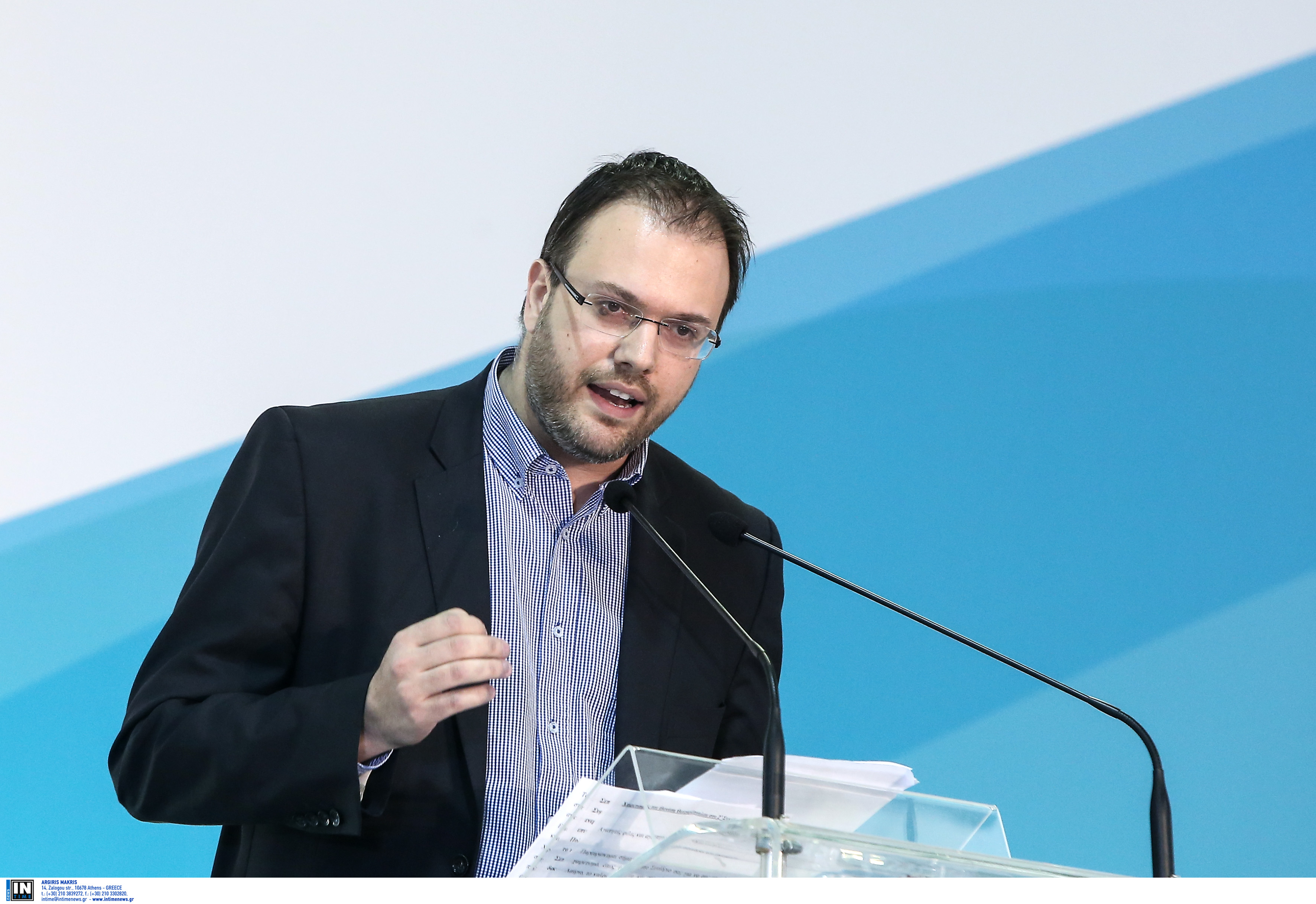 Υποψήφιος για την ηγεσία της Κεντροαριστεράς ο Θεοχαρόπουλος