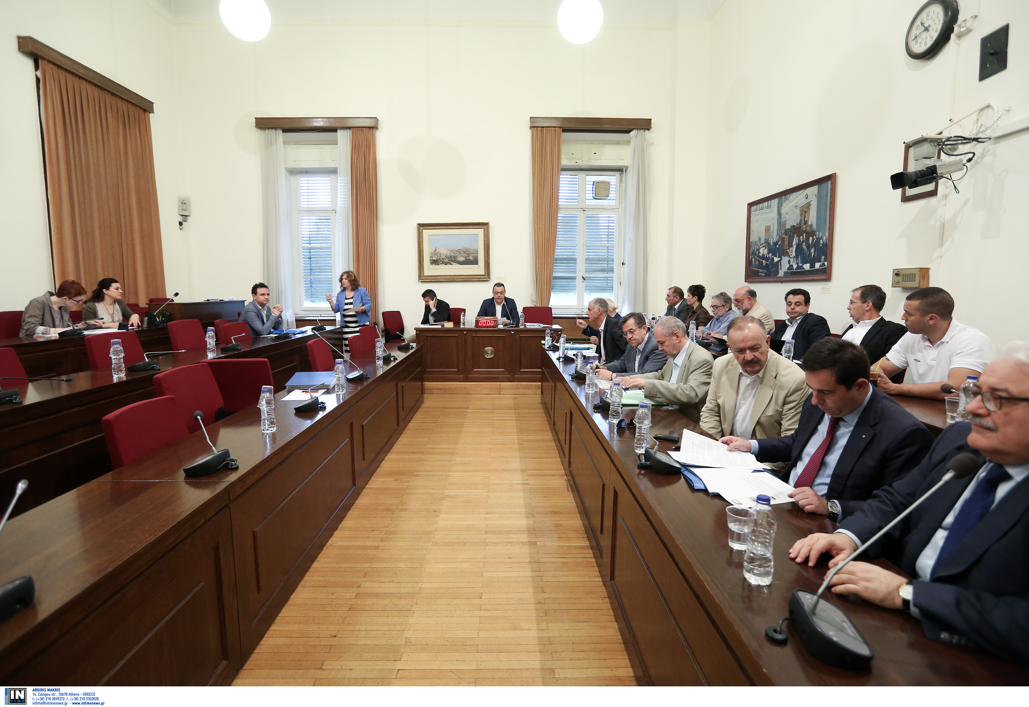 Νόμιμα τα δάνεια σε ΠΑΣΟΚ και ΝΔ, λέει ο πρώην διοικητής της ΑΤΕ