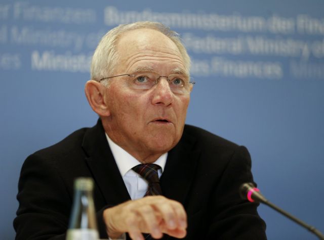 Μειώσεις φόρων προωθεί ο Σόιμπλε στη Γερμανία