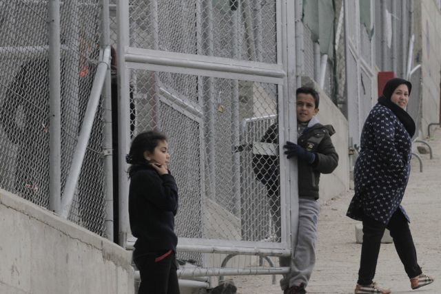 Άγνωστη παραμένει η αιτία θανάτου του 22χρονου πρόσφυγα στη Μόρια