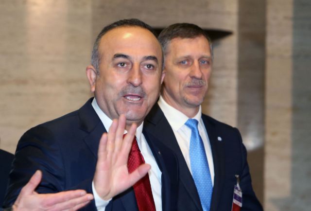 Μεταναστευτικό: Νέες απειλές Τσαβούσογλου για τη συμφωνία με ΕΕ