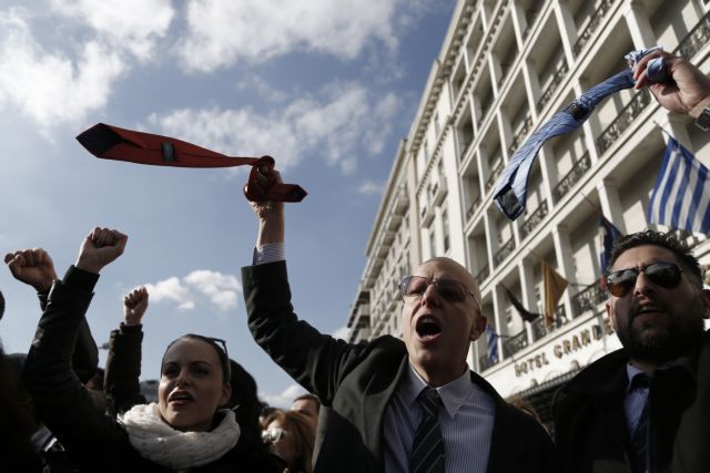 Αυξάνονται έως 61% οι εισφορές για τους ελεύθερους επαγγελματίες