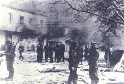 Οι κάτοικοι του Κάσελ τίμησαν με πλακάτ τα θύματα της σφαγής του Διστόμου