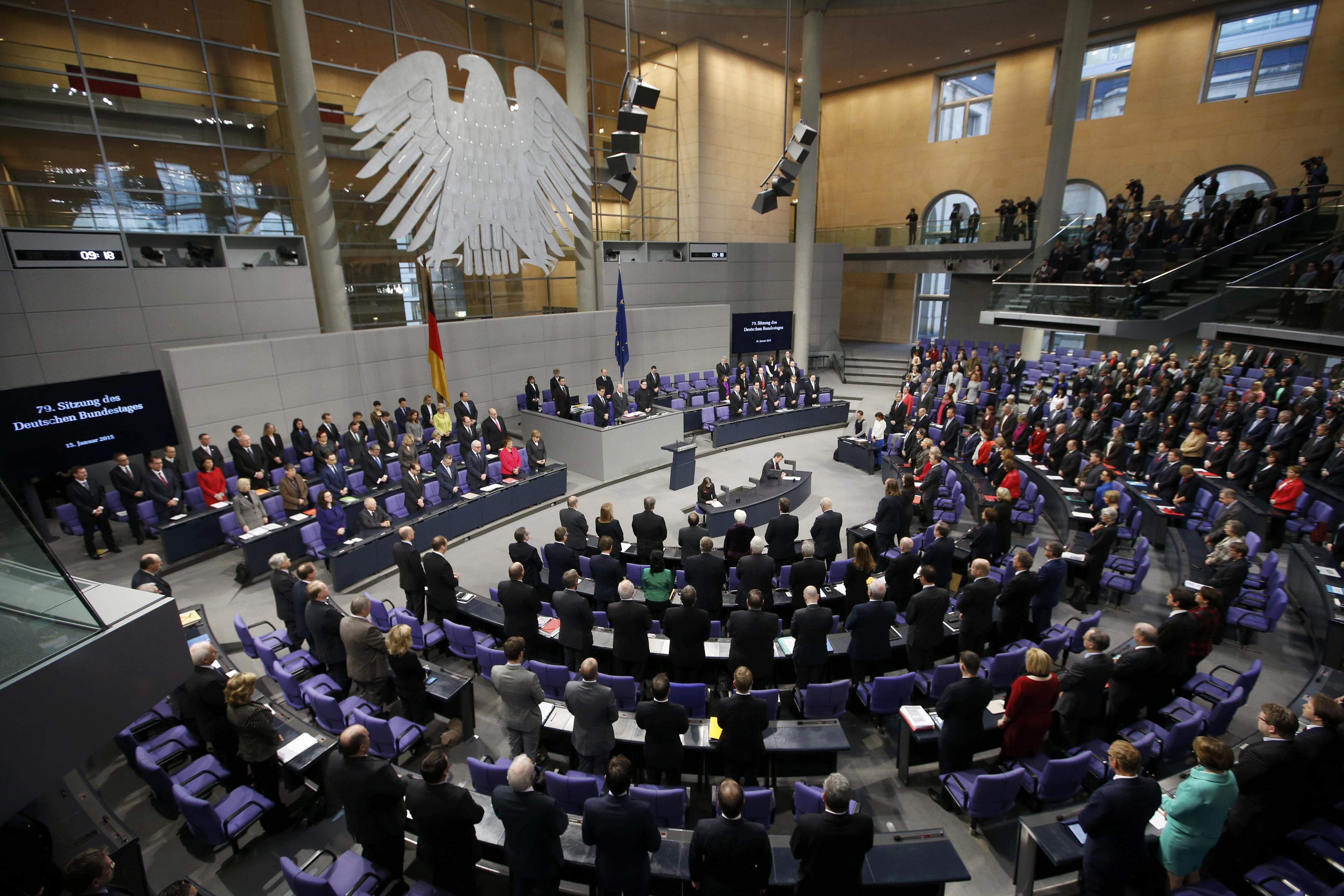 Η γερμανική Βουλή υπερψήφισε τον γκέι γάμο, «όχι» ψήφισε η Μέρκελ