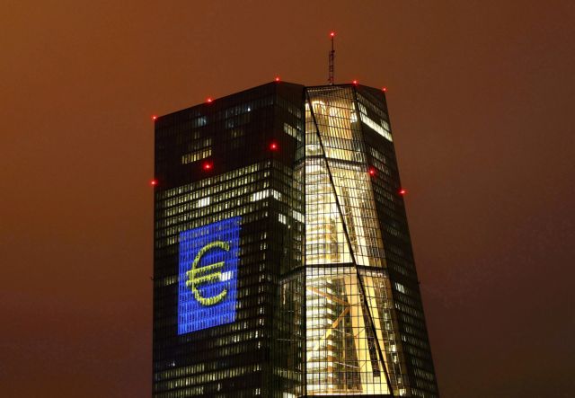 Reuters: Η ΕΚΤ προτιμά να μην ανακοινώσει ημερομηνία λήξης του QE