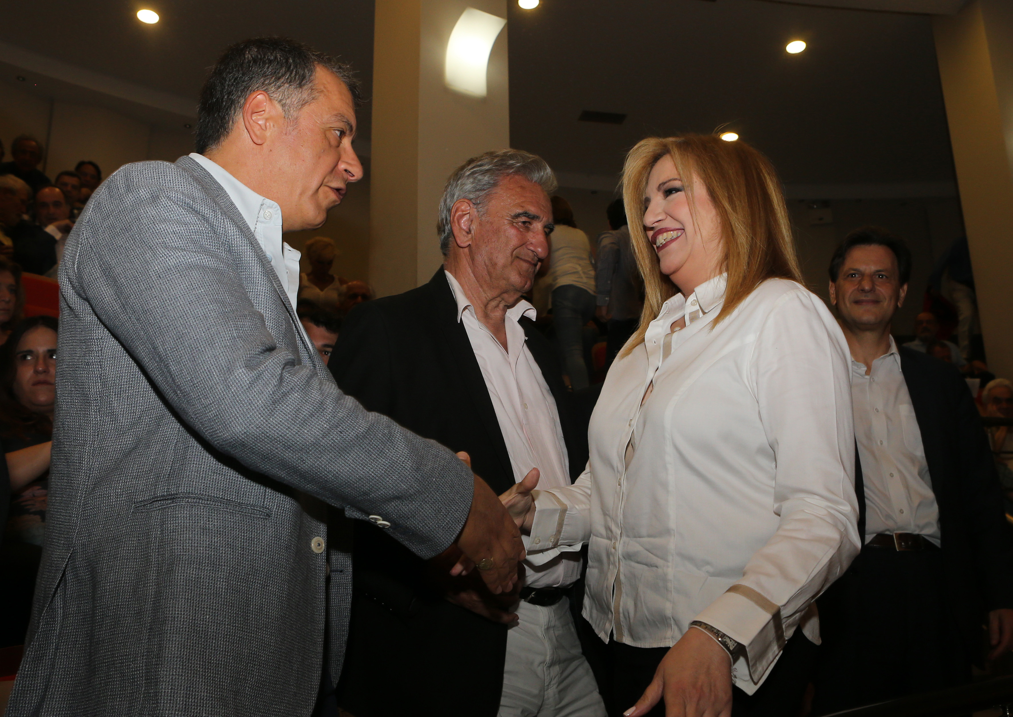 Κεντροαριστερά: Χαμηλώνουν οι τόνοι της αντιπαράθεσης στο κρίσιμο θέμα της εξ αποστάσεως ψηφοφορίας