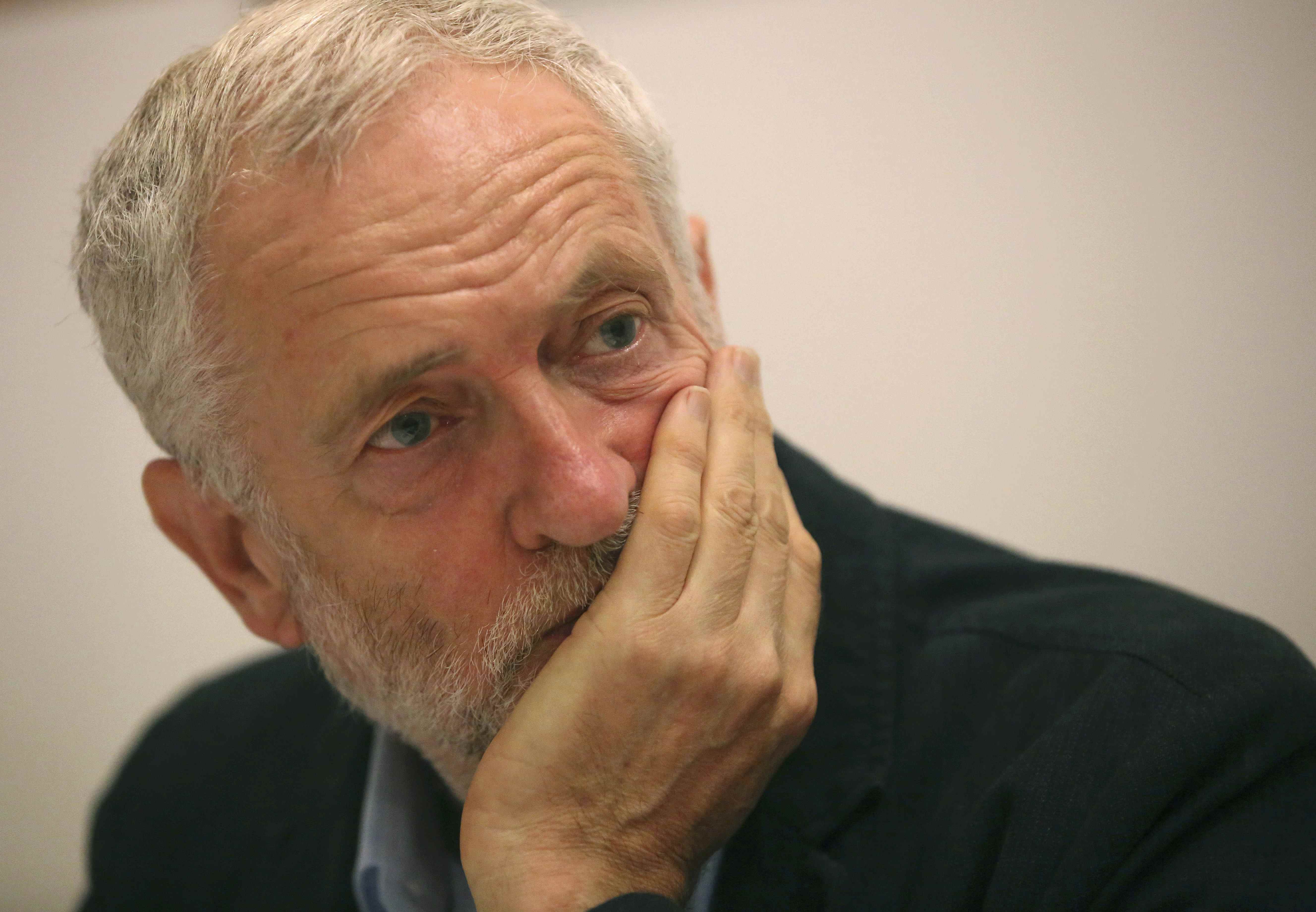 Κόρμπιν: Δεν θα αφήσουμε τη Βρετανία να γίνει φορολογικός παράδεισος