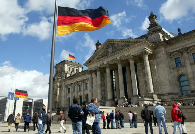 Γερμανία: Διαμελισμό του ΥΠΟΙΚ στην περίπτωση που το FDP επιμείνει να το αναλάβε