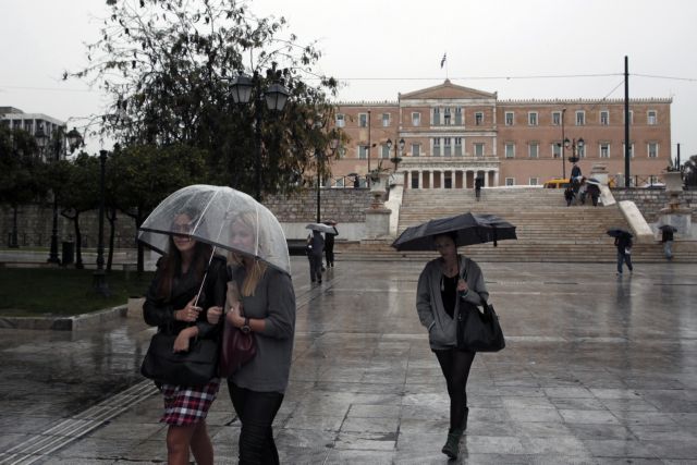 Επιδεινώνεται ο καιρός από τα ξημερώματα της Δευτέρας