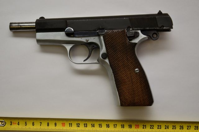 Αγρίνιο: Μαθητές βρήκαν πυροβόλο όπλο κρυμμένο σε σχολείο